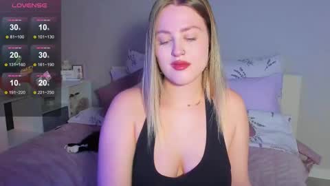 Snapshot of sarah_soul chatting on October 2025 01:46:02 AM Sarah online show from October 2025 01:46:02 AM