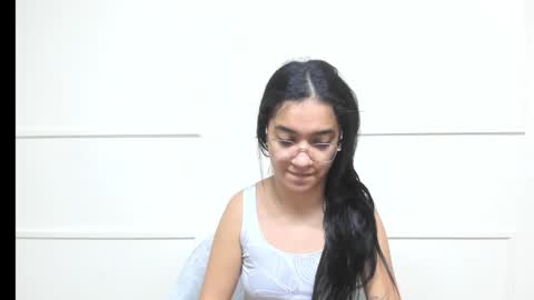 Snapshot of sarah_stone15 chatting on December 2025 02:42:01 AM Sarah online show from December 2025 02:42:01 AM