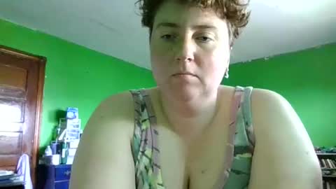 Snapshot of sarah_the_muse chatting on June 2026 06:41:01 PM Sarah online show from June 2026 06:41:01 PM