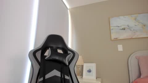 sarahI miss you guys online show from December 2024 06:49:01 PM