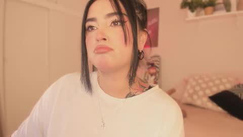 Snapshot of sarah_volkov chatting on September 2025 05:55:02 AM online show from September 2025 05:55:02 AM