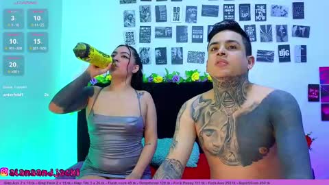Snapshot of sarahandzack chatting on September 2025 04:09:02 PM Sarah Zack online show from September 2025 04:09:02 PM