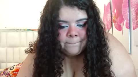 Snapshot of sarahbowiie chatting on November 2025 10:09:01 PM SarahBowiie online show from November 2025 10:09:01 PM