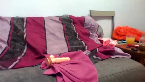 Snapshot of sarahdesexy69 chatting on December 2024 06:12:02 AM Sarah DeSexy online show from December 2024 06:12:02 AM