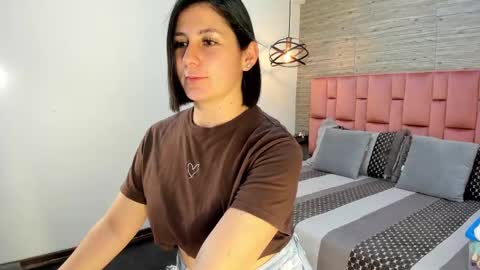 Snapshot of sarahdeyvis chatting on February 2025 05:36:01 PM Sarah Deyvis online show from February 2025 05:36:01 PM
