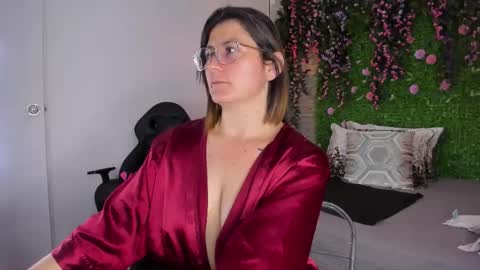 Sarah Deyvis online show from March 2026 04:08:02 AM