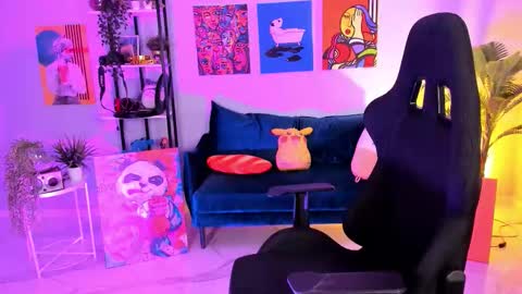 Snapshot of sarahholly chatting on October 2025 01:09:02 PM Divine Sarah NONUDE model online show from October 2025 01:09:02 PM