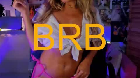 Snapshot of sarahholly chatting on October 2025 11:32:02 AM Divine Sarah NONUDE model online show from October 2025 11:32:02 AM