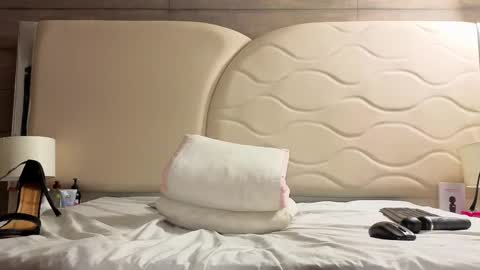 Snapshot of sarahmiler_ chatting on October 2025 11:55:01 PM Sarah online show from October 2025 11:55:01 PM