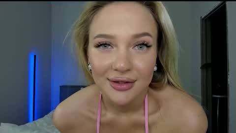 sarahphyllis online show from October 2025 09:04:01 PM