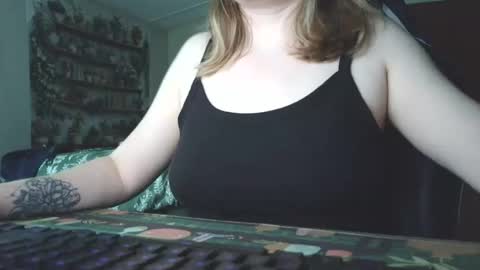 Sarah online show from May 2026 08:25:02 PM