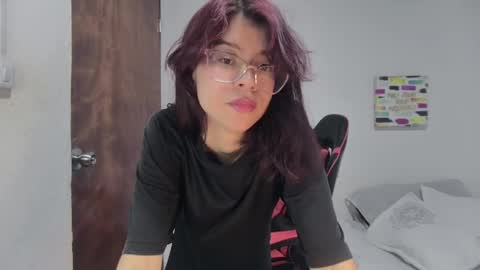 Sarah  online show from May 2026 03:50:01 PM
