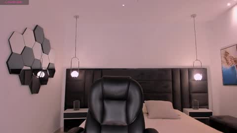 Sarah  independent model online show from April 2026 05:32:02 PM