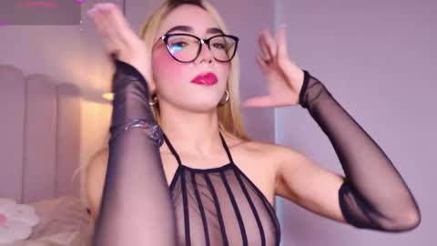 Sara jones   online show from May 2026 11:15:01 AM