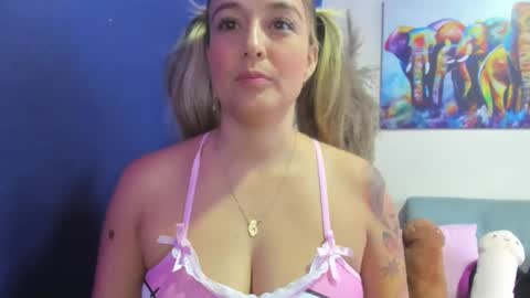 Sara Ledouxx online show from November 2025 05:24:01 PM