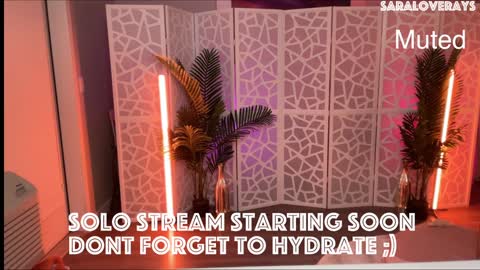 Snapshot of saraloverays chatting on January 2025 02:50:02 AM Back from Vacay Follow for more here online show from January 2025 02:50:02 AM