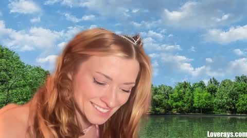 Snapshot of saraloverays chatting on October 2025 12:26:01 AM Back from Vacay Follow for more here online show from October 2025 12:26:01 AM