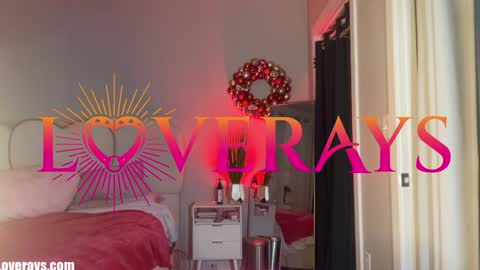 Snapshot of saraloverays chatting on November 2025 04:00:01 AM Back from Vacay Follow for more here online show from November 2025 04:00:01 AM