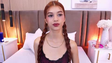 Sara Lugo  online show from April 2026 08:04:02 PM