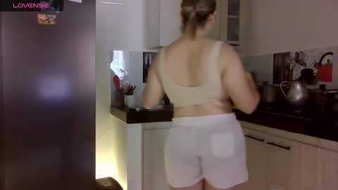 Snapshot of saramartinez100 chatting on February 2026 05:30:01 PM sara martinez online show from February 2026 05:30:01 PM