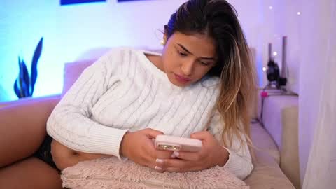 Snapshot of saraparisi_ chatting on December 2024 12:37:01 AM Sara online show from December 2024 12:37:01 AM