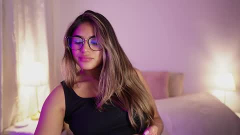 Sara online show from September 2025 12:05:01 AM