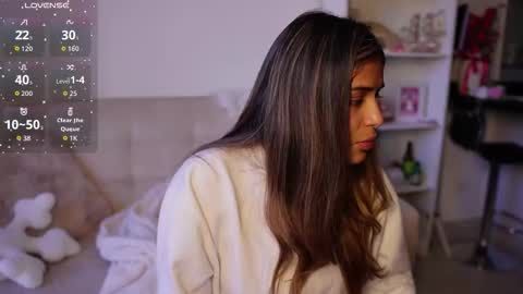 Sara online show from October 2025 10:33:02 PM