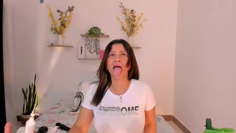 Snapshot of sararamirez43 chatting on December 2025 12:20:02 AM sararamirez43 online show from December 2025 12:20:02 AM