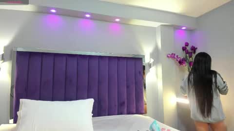 Snapshot of sarariley_ chatting on October 2025 10:43:02 PM Sara online show from October 2025 10:43:02 PM