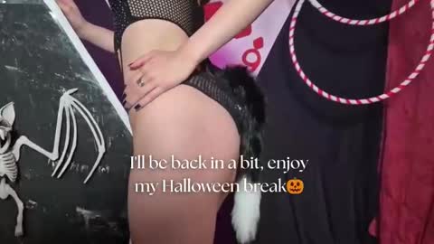   online show from October 2025 11:44:01 AM