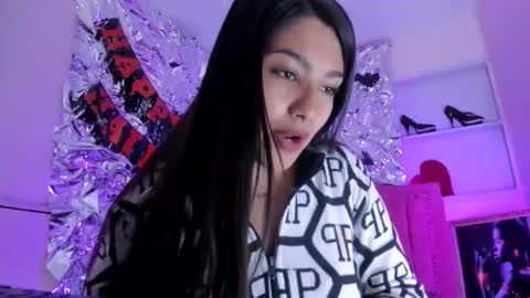 Snapshot of sarastonesx chatting on November 2025 12:18:01 PM sarastonesx online show from November 2025 12:18:01 PM