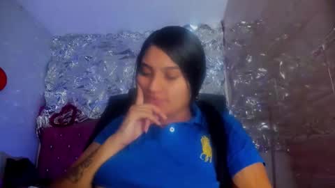 Snapshot of sarastonesx chatting on March 2026 12:01:02 AM sarastonesx online show from March 2026 12:01:02 AM