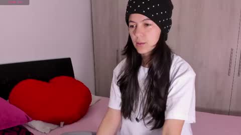 Sara   online show from June 2026 10:46:02 AM