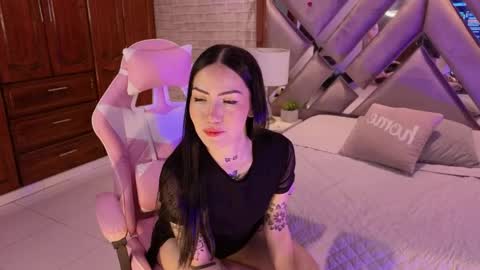 Sara  online show from April 2026 03:47:01 PM