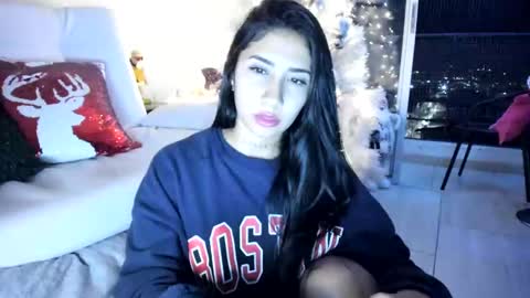 Snapshot of saratukkerr chatting on December 2024 09:22:01 AM saratukkerr online show from December 2024 09:22:01 AM