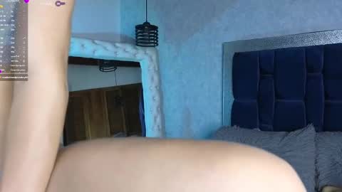 Snapshot of sarawilliamss_ chatting on December 2024 08:25:02 AM Sara W online show from December 2024 08:25:02 AM