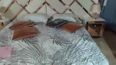 Sara Rivera online show from October 2025 02:59:01 PM