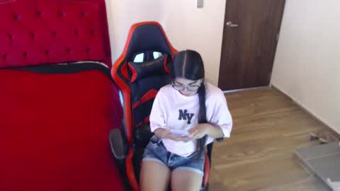 Snapshot of saray_honey1 chatting on March 2026 07:53:01 PM saray online show from March 2026 07:53:01 PM