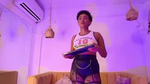 Saray Mardez online show from February 2025 12:30:02 PM