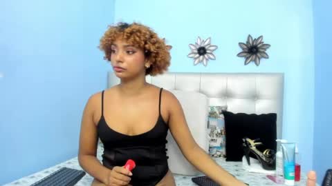Snapshot of saray_sexy_love chatting on April 2026 12:09:02 PM saray_sexy_love online show from April 2026 12:09:02 PM