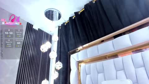 Snapshot of sarayroyse chatting on September 2025 07:39:01 PM Saray online show from September 2025 07:39:01 PM