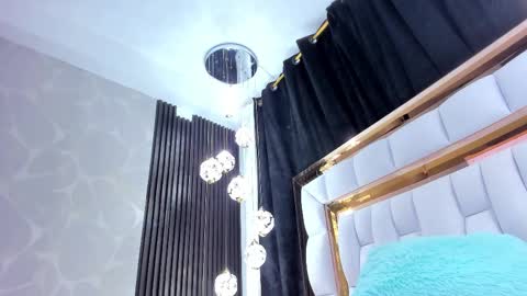 Snapshot of sarayroyse chatting on September 2025 07:51:02 PM Saray online show from September 2025 07:51:02 PM