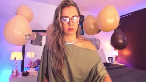 Snapshot of sarhamccormick chatting on March 2026 02:11:02 PM sarha online show from March 2026 02:11:02 PM