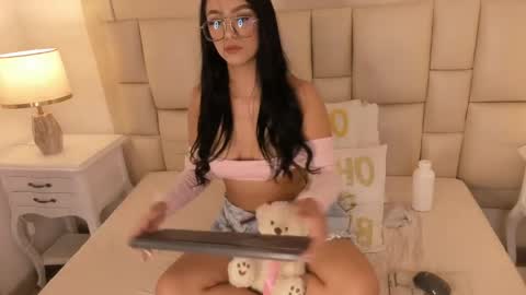 sarit_ online show from May 2026 07:33:01 PM