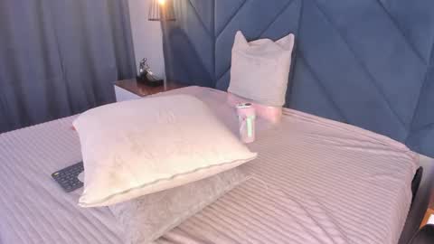 Sara  online show from December 2024 09:40:02 AM