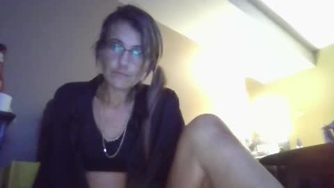 sarlynn online show from September 2025 11:19:01 PM