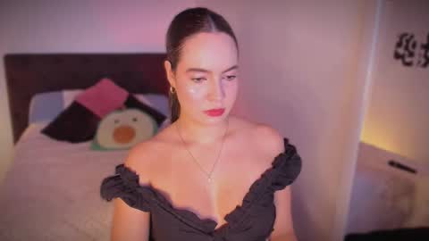 Snapshot of sarrah_3 chatting on January 2026 10:26:01 PM Sara online show from January 2026 10:26:01 PM