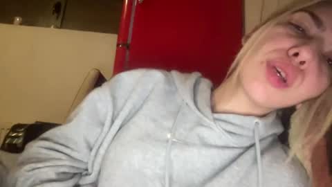 Sarrah online show from February 2025 12:27:02 AM