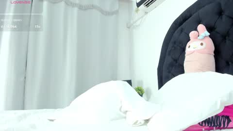 Sary Rousse online show from May 2026 02:44:02 PM