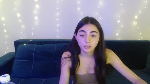 Snapshot of sasha_bloom7 chatting on December 2024 09:37:01 PM Sasha online show from December 2024 09:37:01 PM